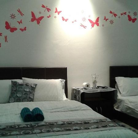 Best Seven Inn Kuah Room photo