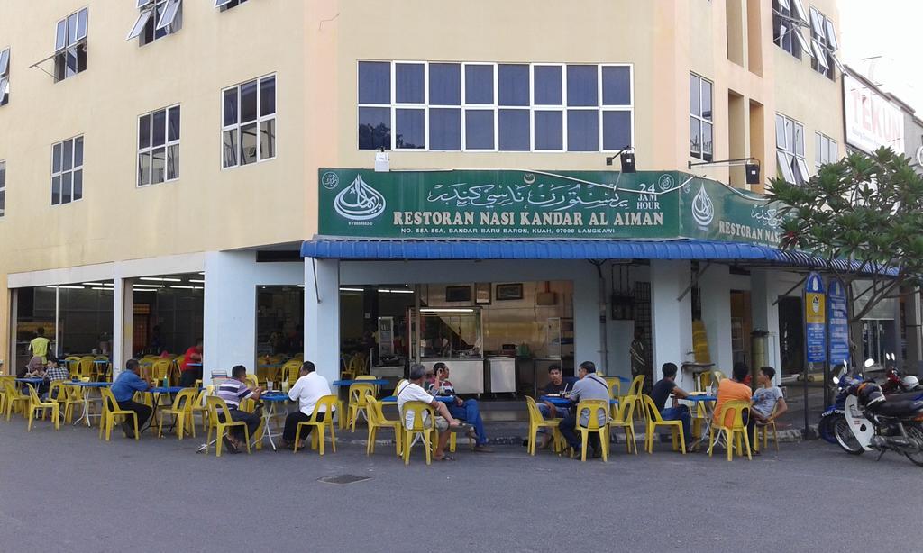 Best Seven Inn Kuah Exterior photo