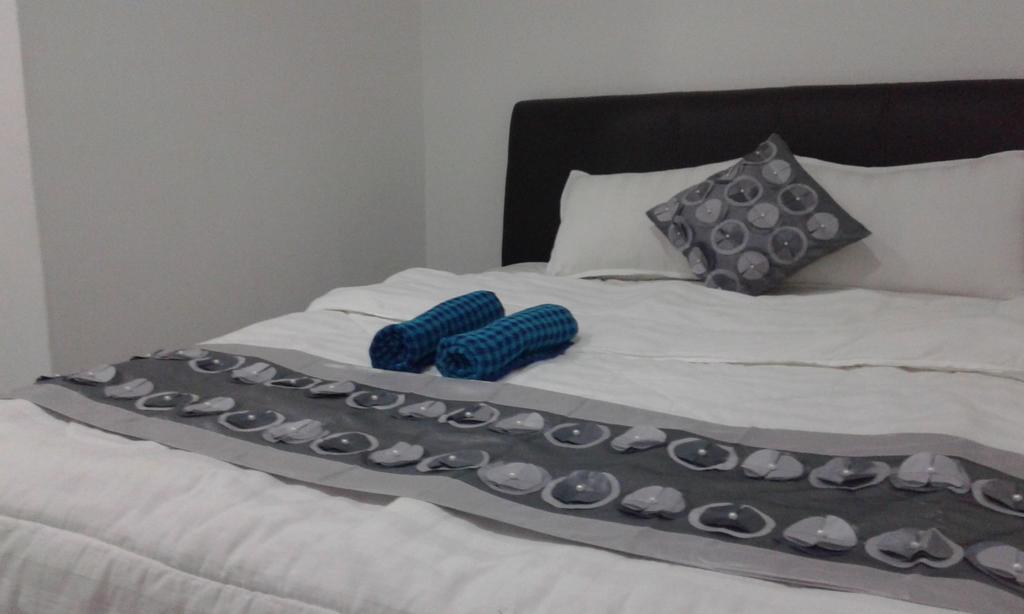 Best Seven Inn Kuah Room photo