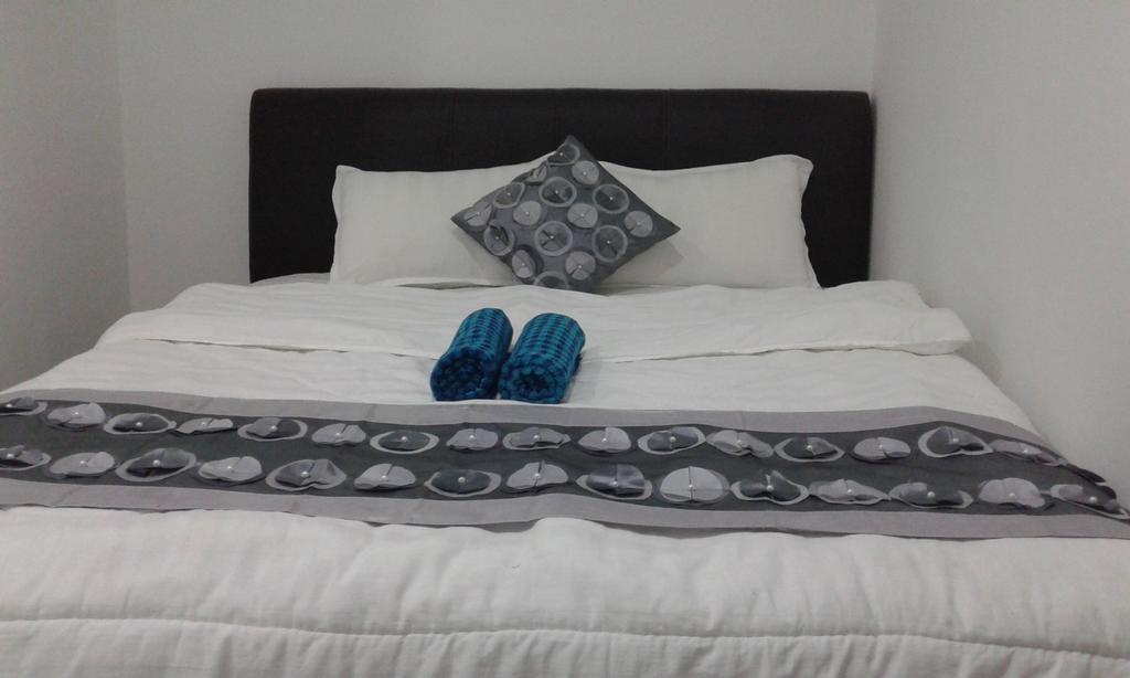 Best Seven Inn Kuah Room photo